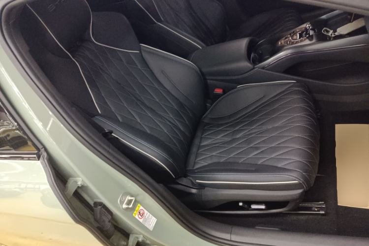 Used BYD Seal 2022 550 km Standard Range Rear-Wheel Drive Prestige Version
