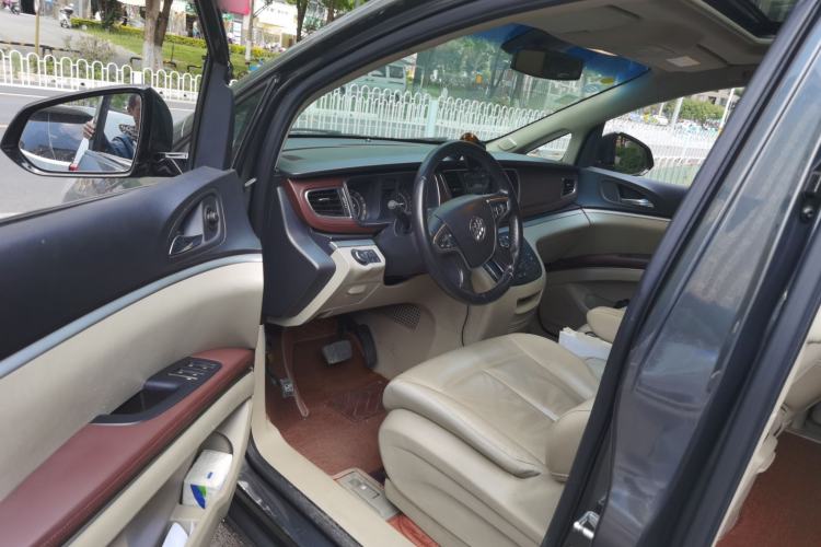 Used Buick GL8 2018 28T Luxury Model China VI Standard
