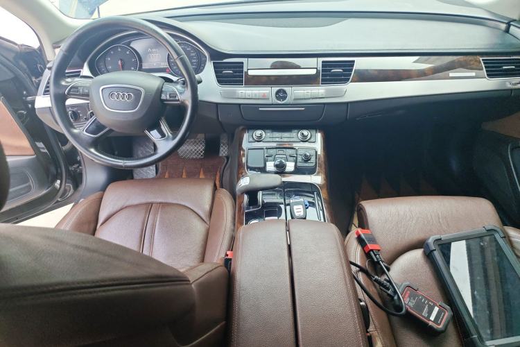 Used Audi A8 2016 A8L 45 TFSI quattro Comfort model Center Console