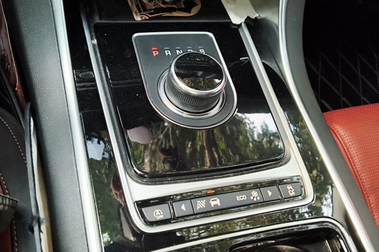 Used Jaguar XE 2018 2.0T 200 PS Two-Wheel-Drive R-Sport Sport Edition
