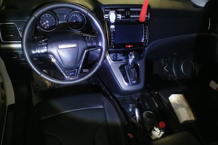 Used Haval H6 2017 Blue Label Sport Edition 1.5T Automatic Two-Wheel Drive Luxury Model Center Console