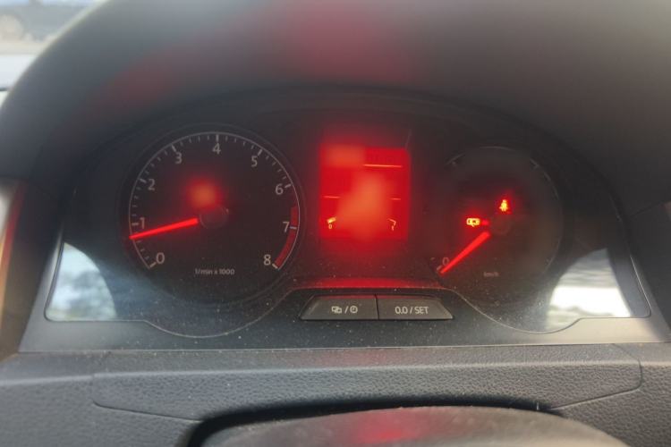 Used Volkswagen Santana 2015 1.6L Manual Comfort Edition