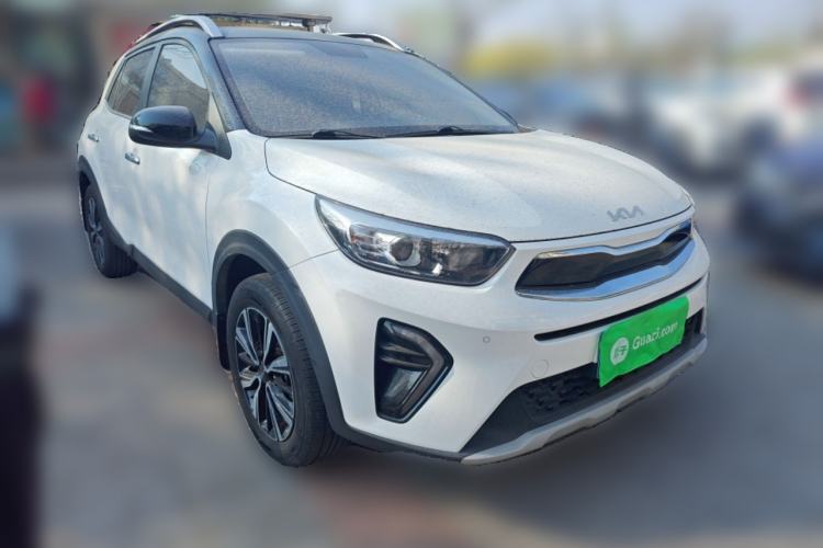 Used Kia kx1 Stonic 2021 1.4L CVT Fun & Sunroof Model Front Right 45 Deg
