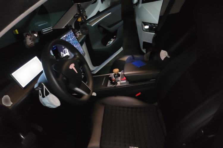 Used Tesla Model Y 2021 Standard Range Rear-Wheel Drive Version Left Front Seat