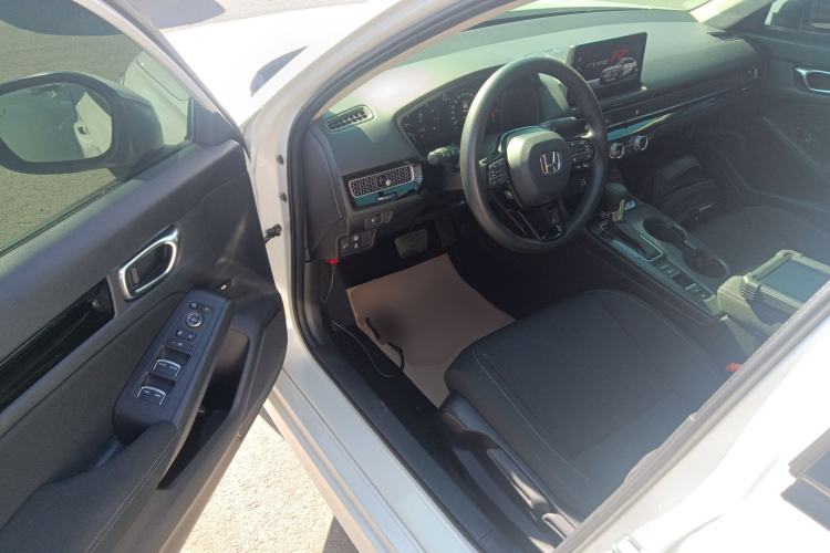 Used Honda Civic 2023 240TURBO CVT Dynamic · Center Stage Special Edition