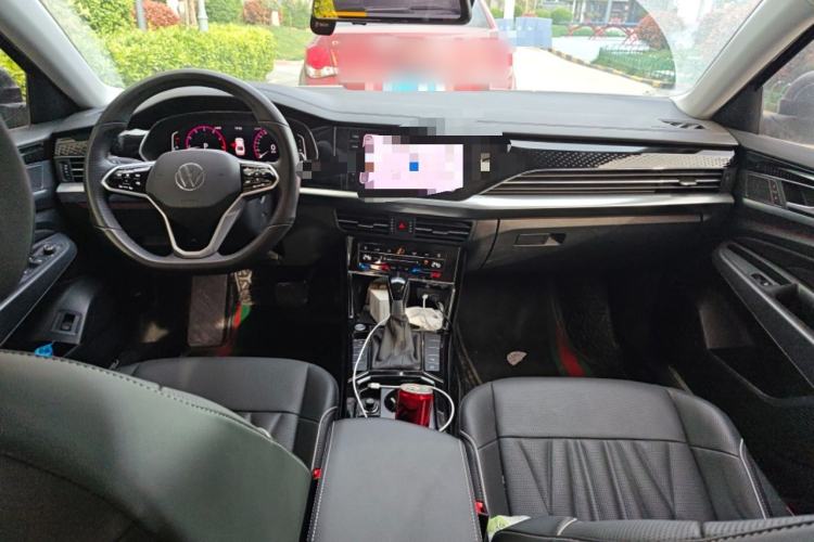 Used Volkswagen Passat 2022 330TSI Luxury Edition Interior 2