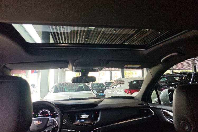 Used Cadillac XT5 2018 25T Tech Model
