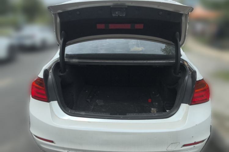 Used BMW 3 Series 2014 320Li Fashion Model Trunk