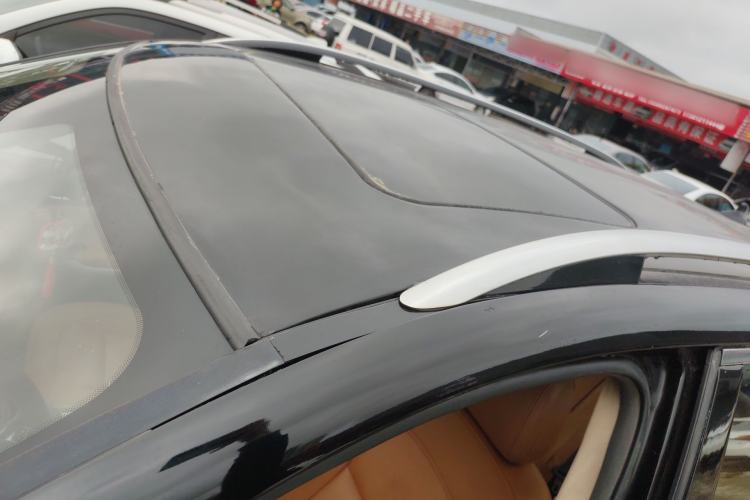 Used Haval H8 2015 2.0T Two-Wheel-Drive Luxury Version Roof