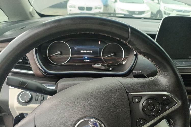 Used Buick GL8 2021 Land Cruiser Executive Class 652T Luxury Model Steering Wheel