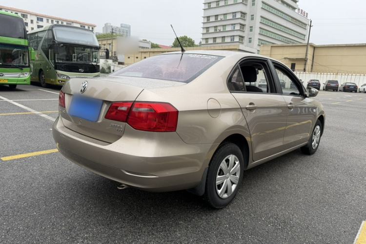 Used Volkswagen Jetta 2015 Value Edition 1.6L Manual Fashionable Style Exterior 6