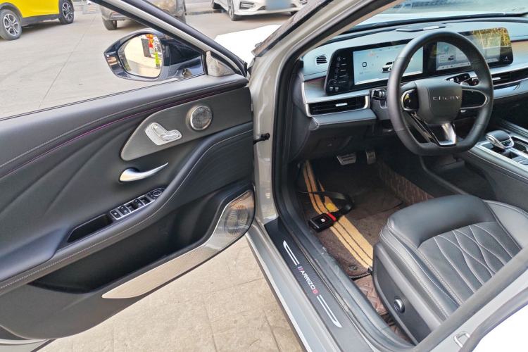 Used Chery Arrizo 8 2023 High-Performance Edition 2.0T DCT Powerfully Equipped
