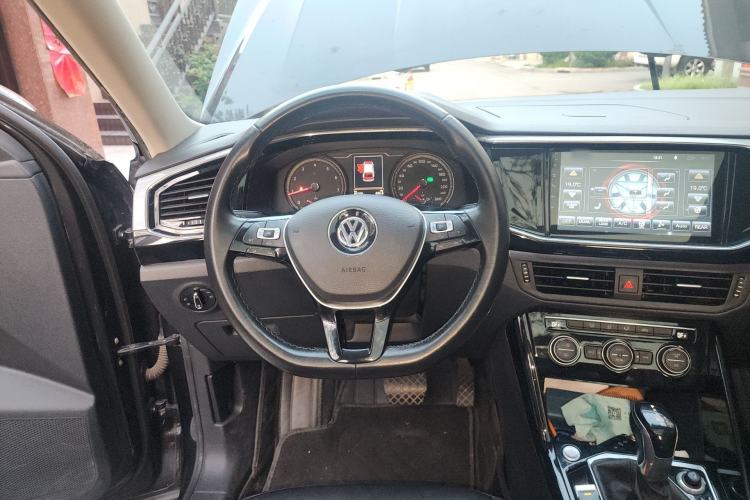 Used Volkswagen Tayron 2019 330TSI Two-Wheel-Drive Luxury Version China V Emission Standard Steering Wheel