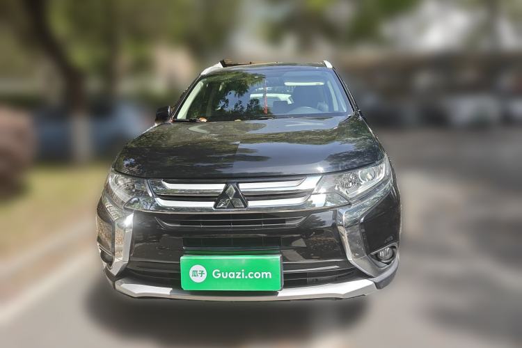 Used Mitsubishi Outlander 2018 2.0L Two-Wheel-Drive Jiale Edition 7-Seater