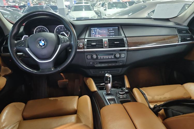 Used BMW X6 2011 xDrive35i Center Console