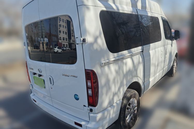 Used SAIC MAXUS Xintu V80 2024 Facelift Aoyuntong 6MT Short Wheelbase Mid-Height Version 147 Ps 5/6 Seats Rear Right 45 Deg