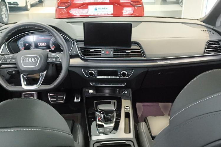 Used Audi Q5L 2023 40T Luxury Dynamic Model
