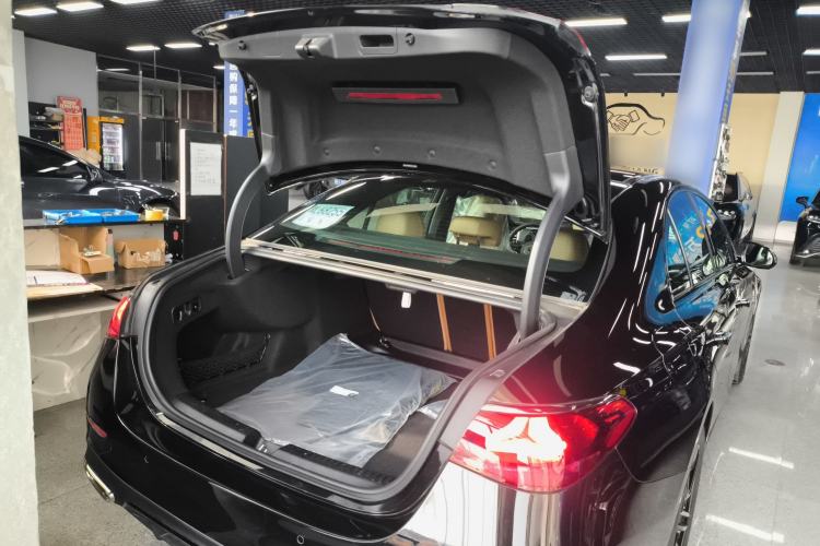 Used Mercedes-Benz E-Class 2025 Year Restyled E 260 Sport Edition Trunk