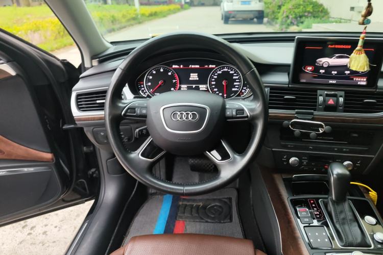 Used Audi A6L 2018 30th Anniversary Edition 45 TFSI quattro Luxury Model Steering Wheel