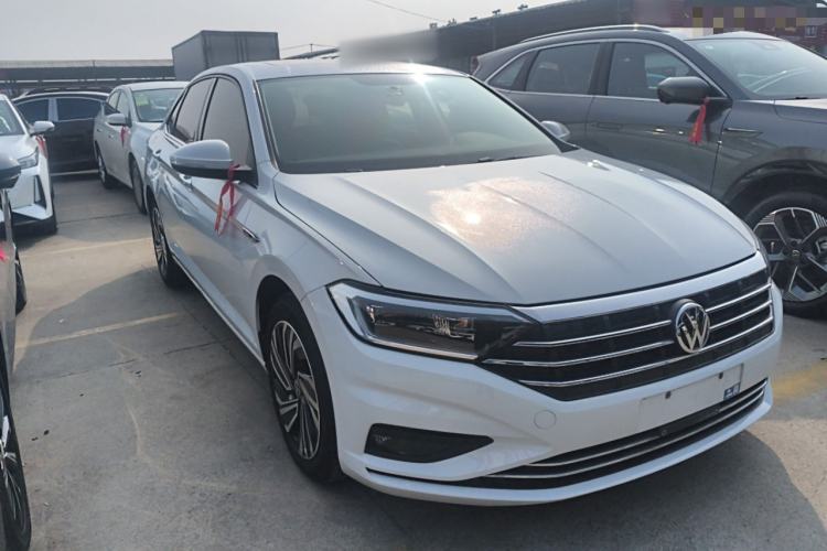 Used Volkswagen Sagitar 2021 280TSI DSG Excellence Edition Front Right 45 Deg