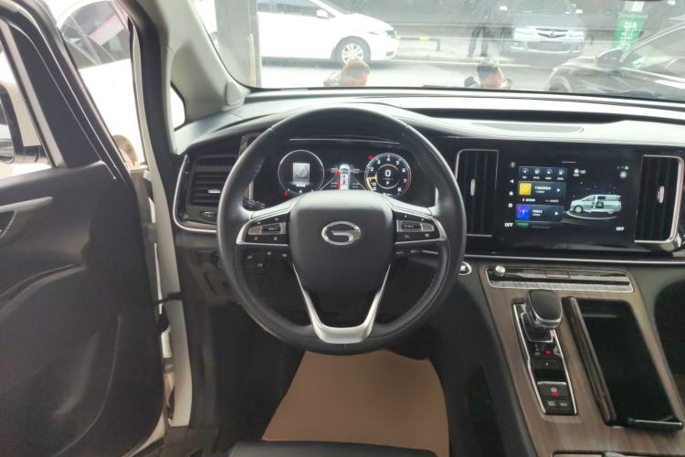 Used GAC Trumpchi M8 2021 Master Series 390T Prestige Edition Steering Wheel