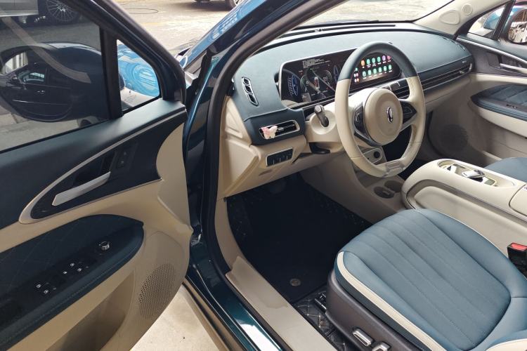 Used ORA Good Cat 2023 401 km Standard Range Luxury Version Lithium Iron Phosphate
