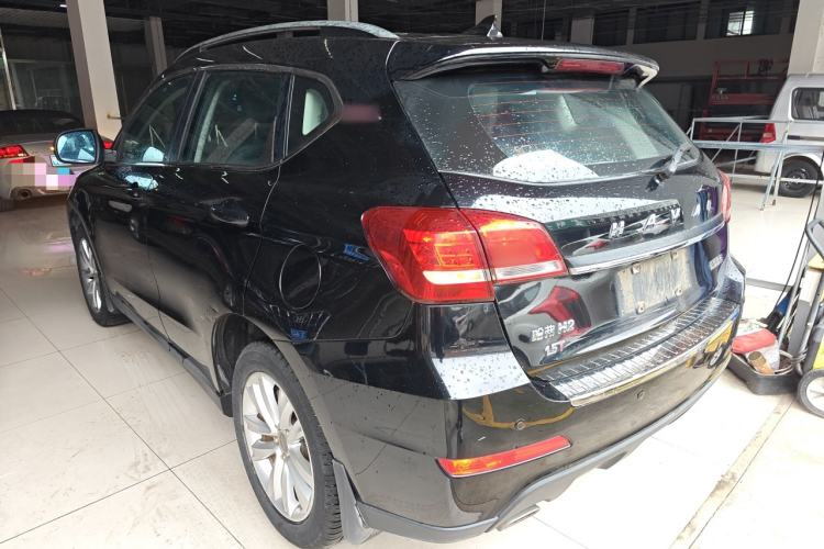 Used Haval H2 2016 Red Label 1.5T Manual Two-Wheel Drive Elite Model Exterior 2