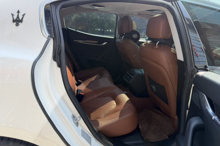 Used Maserati Ghibli 2014 3.0T Standard Edition Interior 6