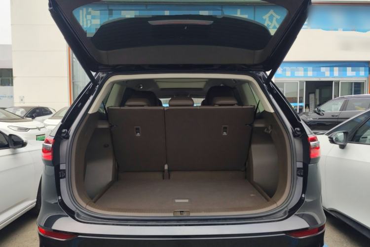 Used Volkswagen Viloran 2024 380TSI Premium Edition
