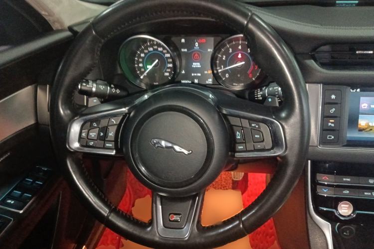 Used Jaguar XFL 2018 XFL 2.0T 200PS Elite Edition Steering Wheel