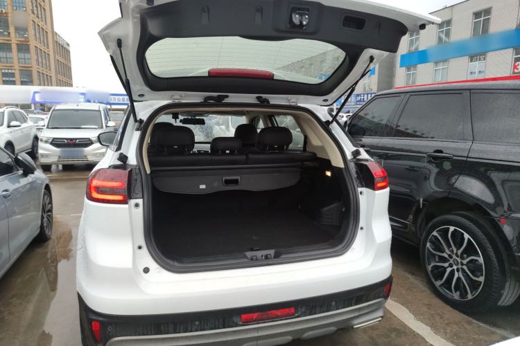 Used Geely Auto Emgrand X7 Sport 2020 1.8TD DCT Two-Wheel Drive Smart Connect 4G-Enabled Version Trunk