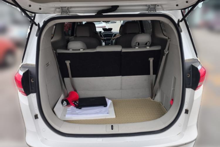 Used Buick GL8 2017 ES 28T Comfort Model China V Standard