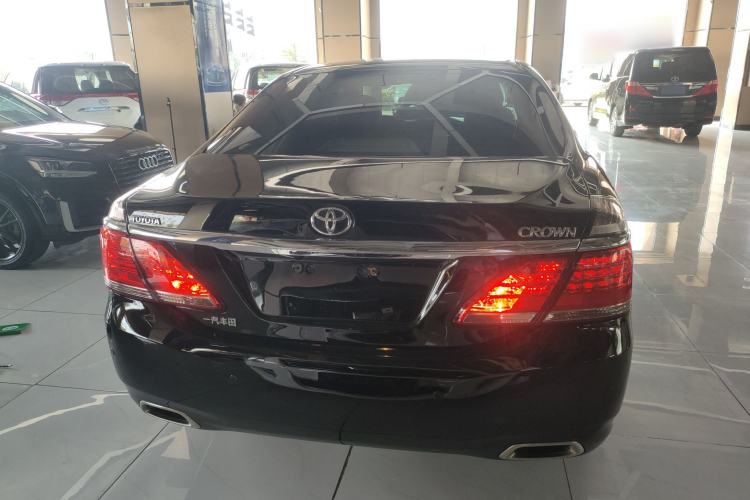 Used Toyota Crown 2012 2.5L Royal Leather Edition