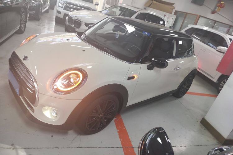 Used MINI MINI 2019 1.5T COOPER Artist