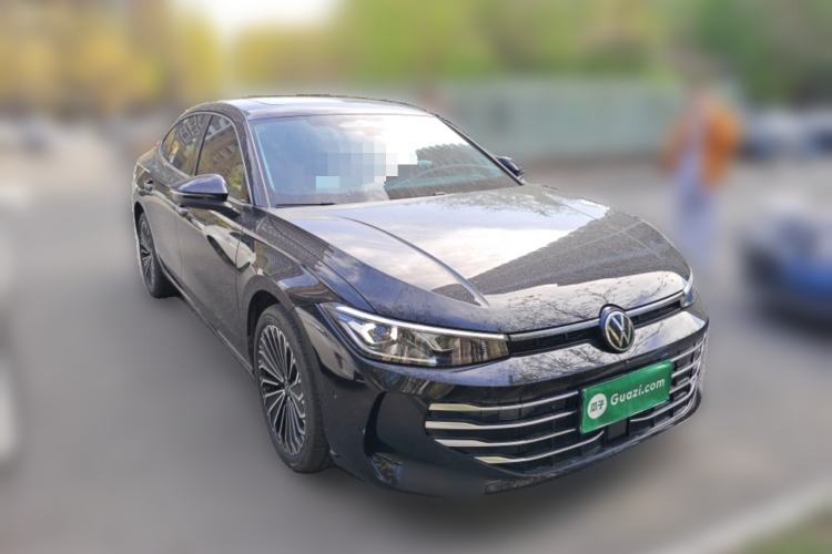 Used Volkswagen Passat 2025 Pro 380TSI Dragon Supreme Edition Front Right 45 Deg