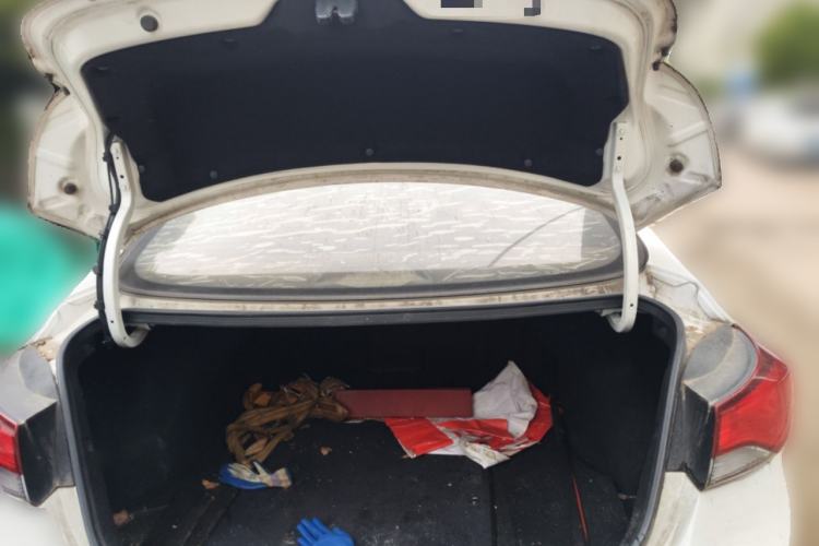 Used Hyundai Elantra (5th Generation / Langdong) 2016 1.6L Automatic Prestige Model Trunk