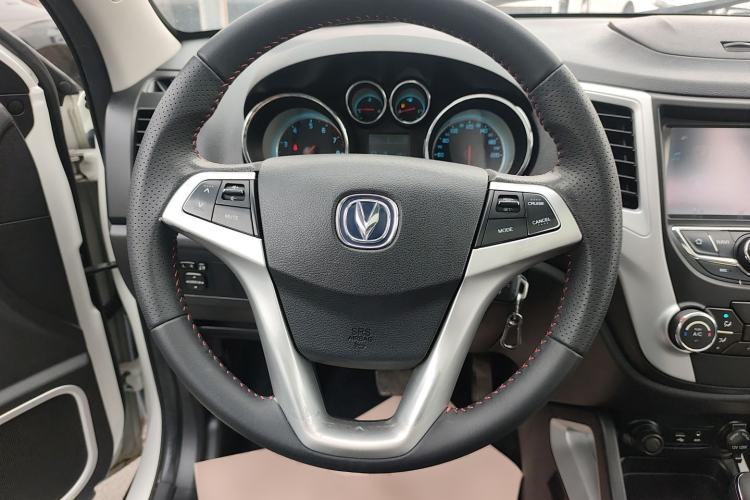 Used CHANGAN CS35 2015 1.6L Automatic Luxury Model China IV Standard Steering Wheel