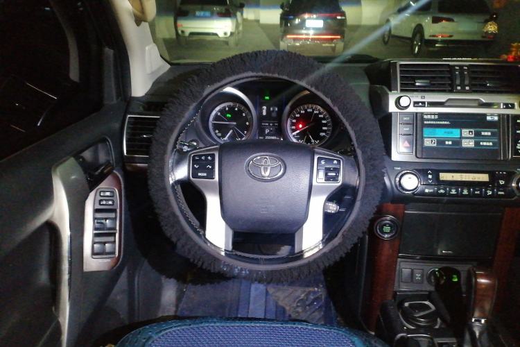 Used Toyota Prado 2014 4.0L Automatic TX-L NAVI
