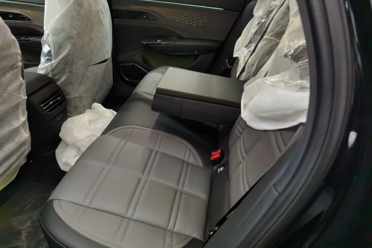 Used Hongqi EH7 2024 640 Pro+ All-Wheel Drive Left Rear Seat