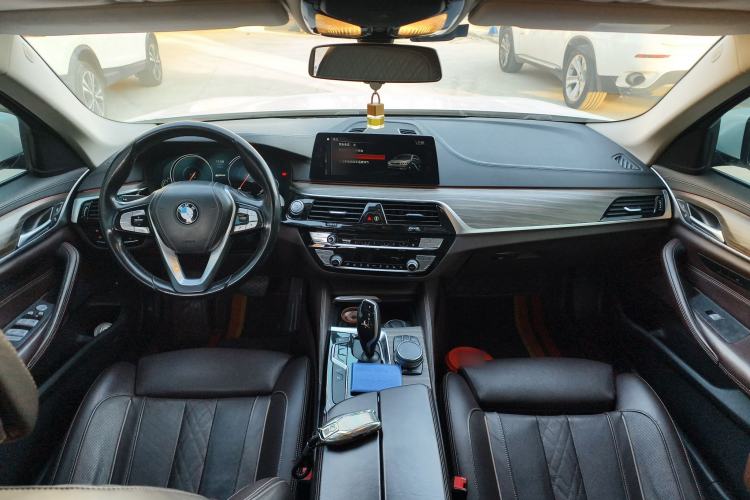 Used BMW 5 Series New Energy 2019 530Le Luxury Package
