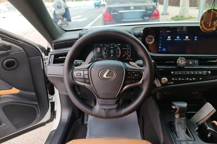 Used Lexus ES 2023 200 Excellence Edition Steering Wheel