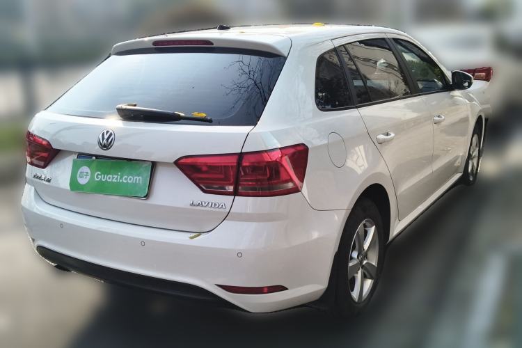 Used Volkswagen Gran Lavida 2015 1.6L Manual Fashion Edition
