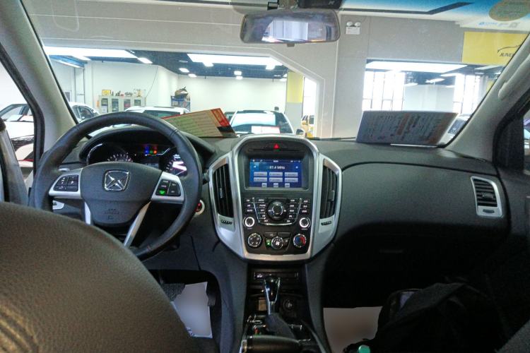 Used JMC Yusheng S350 2013 2.4T Automatic 2WD Diesel Luxury Edition 5 Seats
