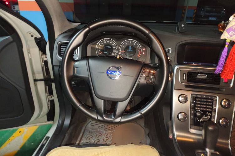 Used Volvo S60 2012 T5 Comfort Edition Steering Wheel