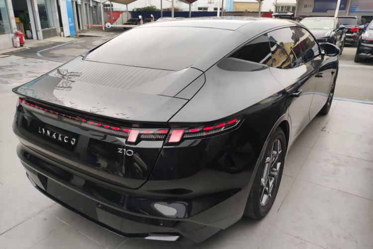 Used Lynk & Co Z10 2025 71 kWh 602 km Range Rear-Wheel Drive Pro
