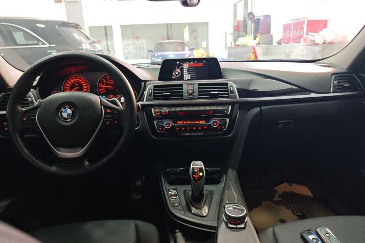 Used BMW 3 Series 2017 320Li M Sport Edition Center Console