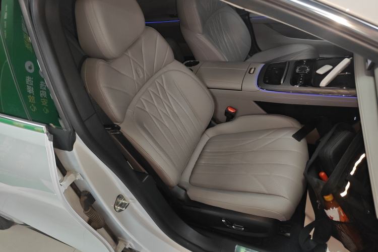 Used Geely Galaxy Galaxy 8 2025 130km EM-i Prestige Edition