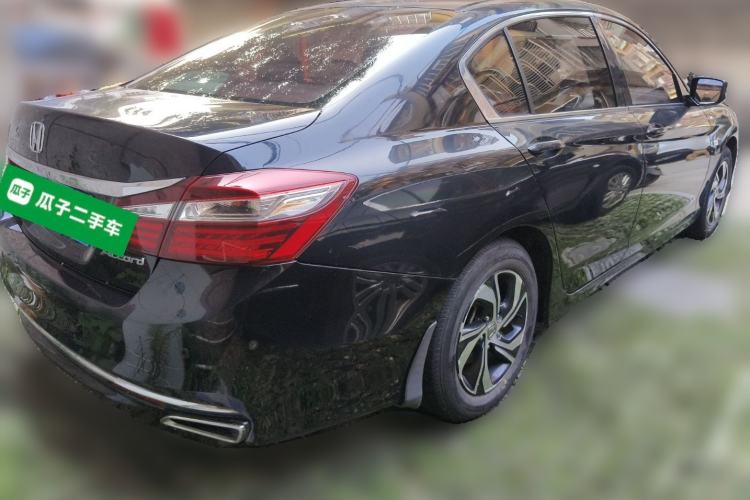 Used Honda Accord 2016 2.0L Comfort Edition Rear Right 45 Deg