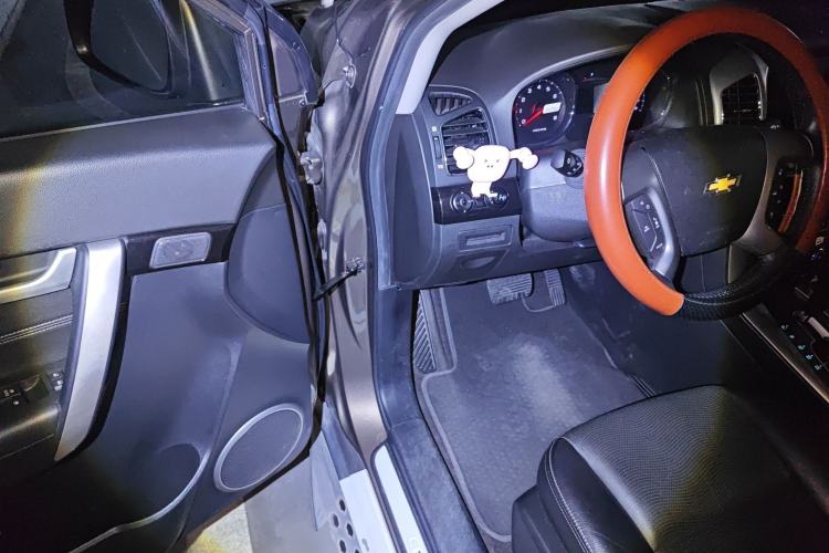 Used Chevrolet Captiva 2015 2.4L 4x4 Flagship Edition 7-Seater