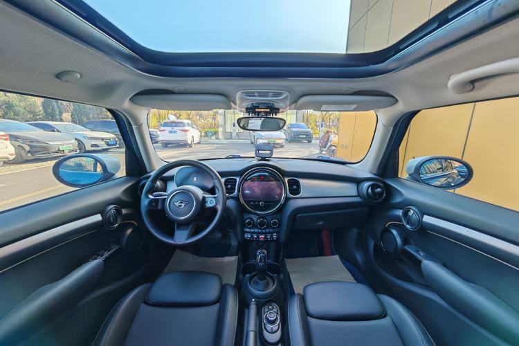 Used MINI MINI 2022 1.5T COOPER Classic Edition Five-Door Version